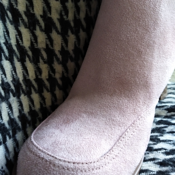 Splash Chunky Heeled Suede like Boots - Picture 6 of 7